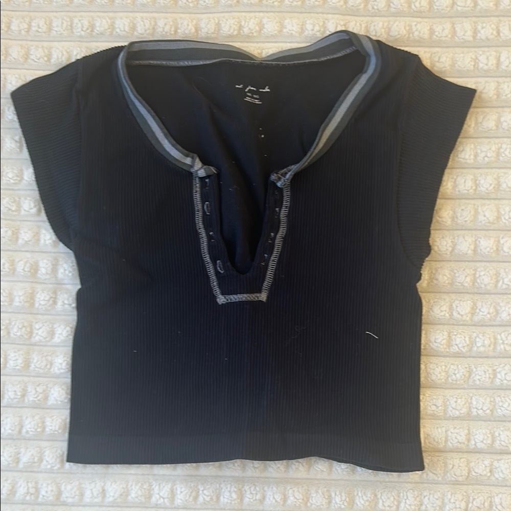 Black Short Sleeve Top